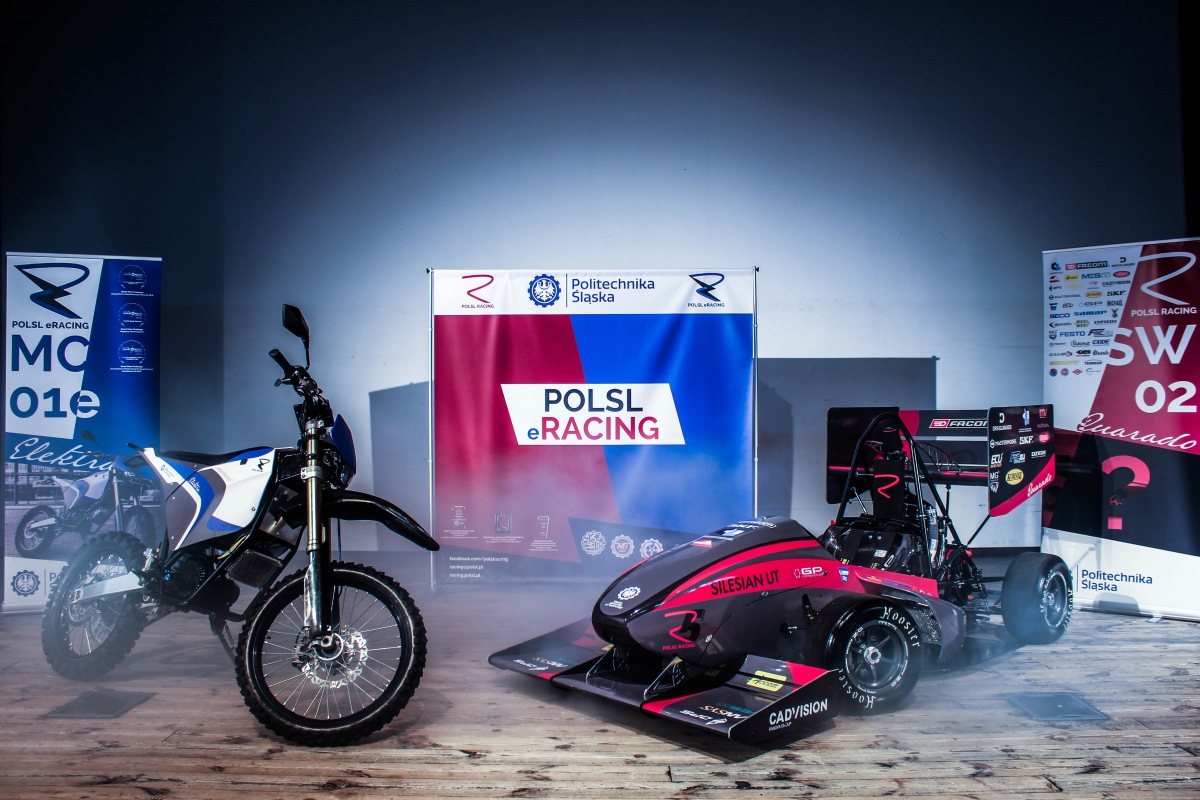 Najnowszy bolid PolSl Racing z akumulatorem Exide