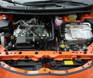 Regeneracja baterii w samochodzie hybrydowym – kiedy trzeba ją przeprowadzić, jak przebiega i ile kosztuje?