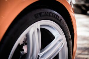 Michelin wprowadza nowe opony letnie oraz rozszerza ofertę opon całorocznych i do aut o najwyższych osiągach
