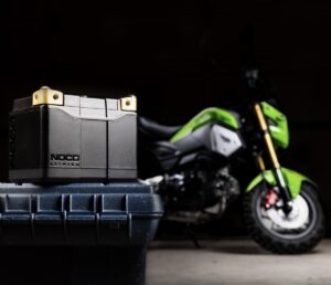 NOCO wchodzi na rynek akumulatorów motocyklowych