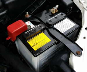 Rodzaje akumulatorów samochodowych: Jak dobrać odpowiedni akumulator do samochodu?